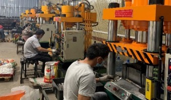 Production Equipment-Kitchenware stainless steel accessories_Stainless steel cookware accessories_High-speed rail accessories_Precision casting accessories-JIANGMEN DEYIBAO STAINLESS STEEL PRODUCTS CO.LTD-整形机
